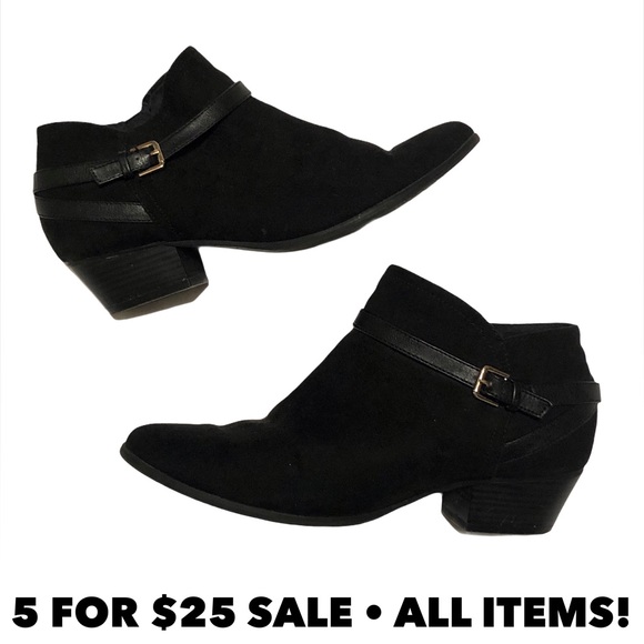 Old Navy Shoes - Old Navy Faux Suede Ankle Boots